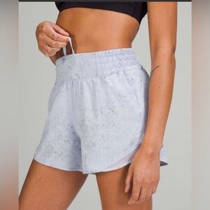 Lululemon Hotty Hot High-Rise Lined Short 4”